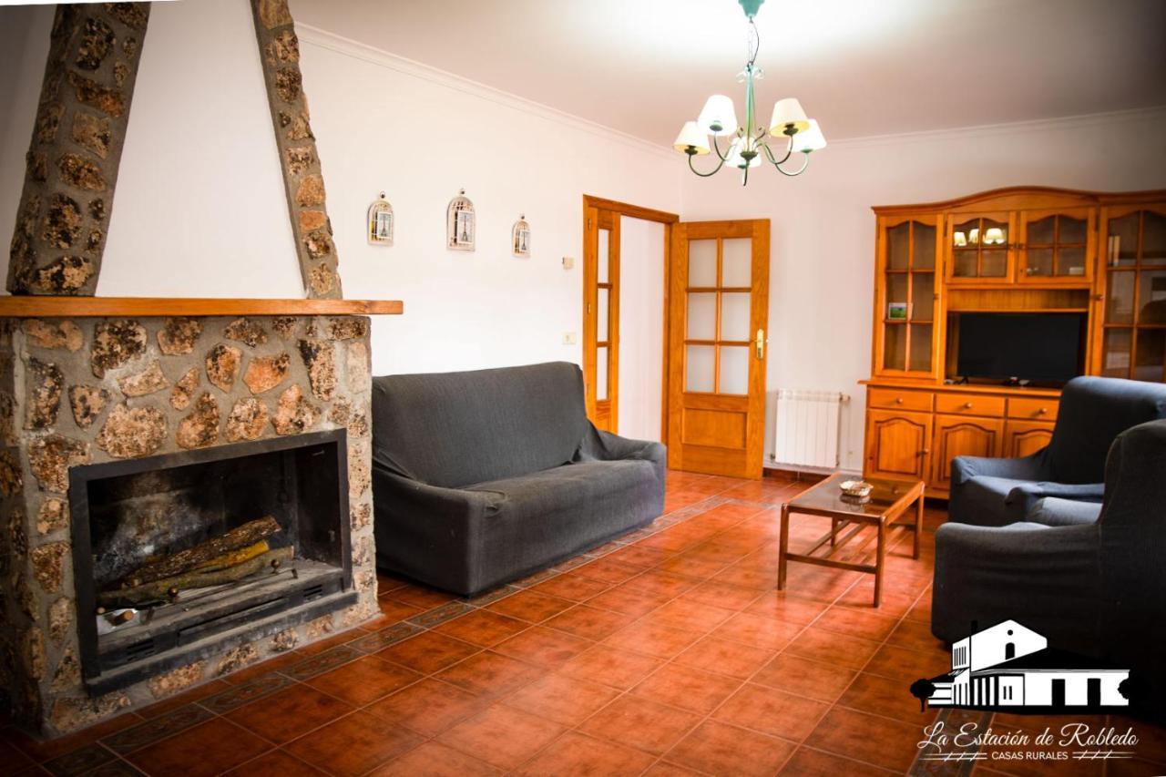Casas Rurales La Estacion De Robledo المظهر الخارجي الصورة