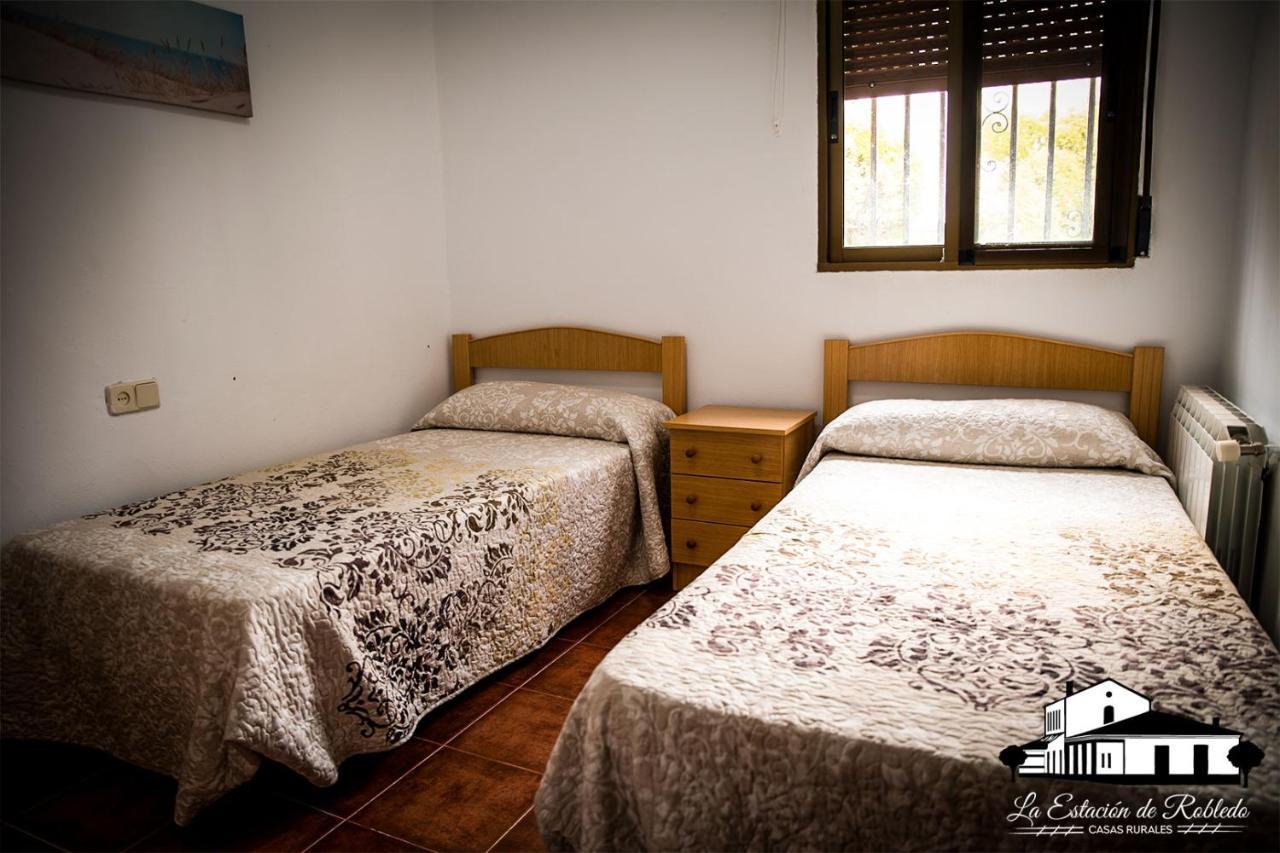 Casas Rurales La Estacion De Robledo المظهر الخارجي الصورة